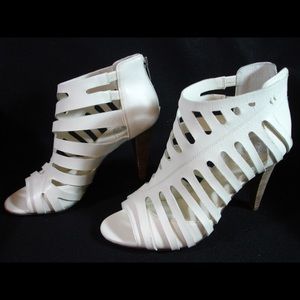 Vince Camuto Amendia Women’s High Heel Leather Pump Size 8 M